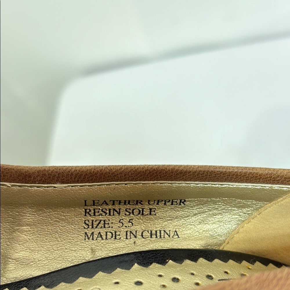 ✂️Very Volatile Black and Tan striped block Heels: - Picture 5 of 5